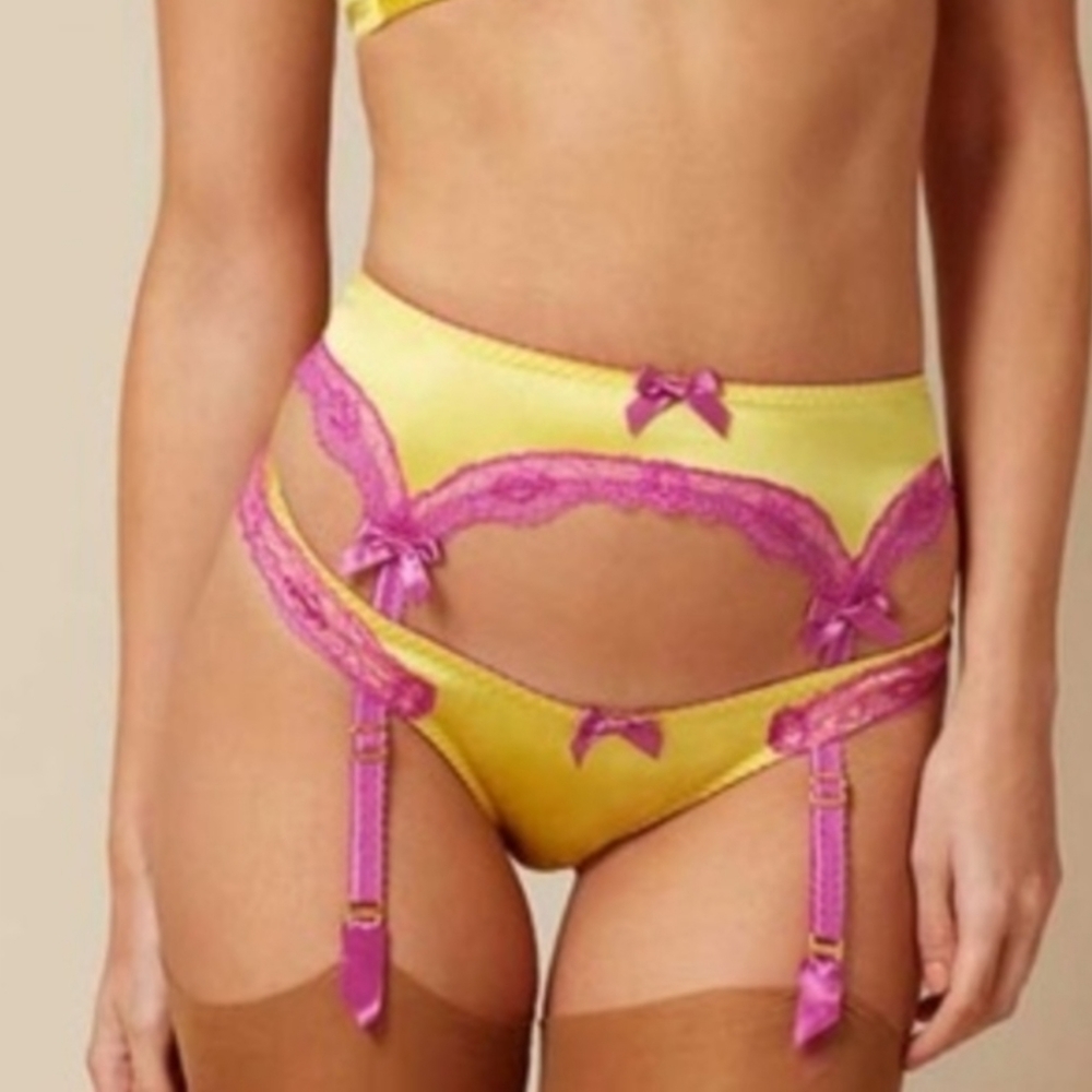 Lucie Agent Provocateur size 2 brief